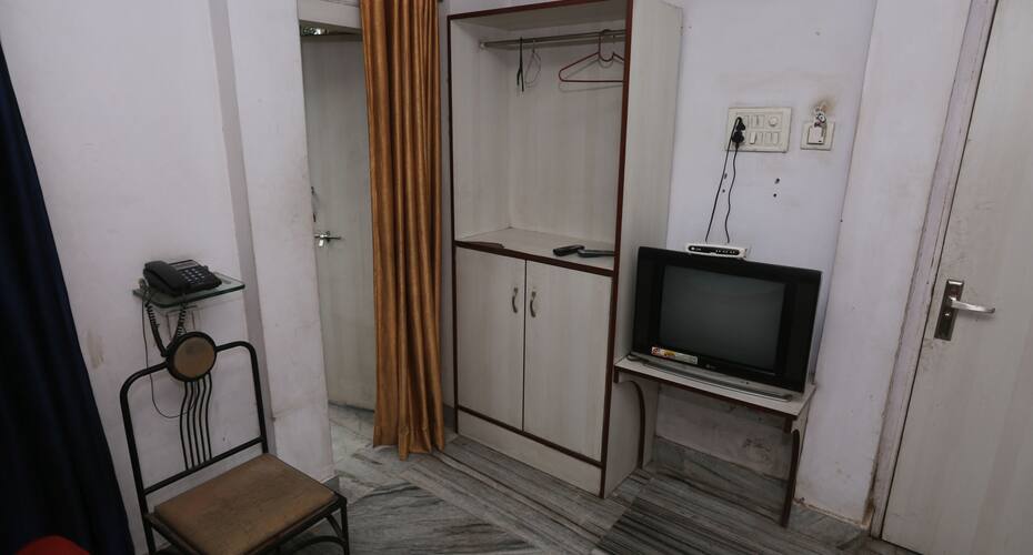 Shree Vishwanath Lodge, Allahabad 2